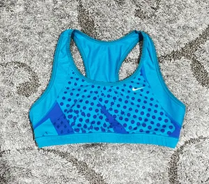 Nike Reversible Sports Bra thumbnail 2