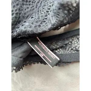 victoria’s secret bralette thumbnail 2