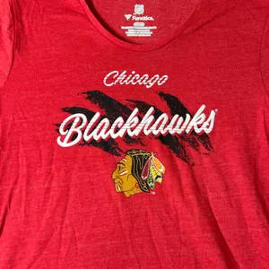 Fanatics Chicago Blackhawks Womens Small Red Heather NHL Graphic‎ T-Shirt NWT thumbnail 4
