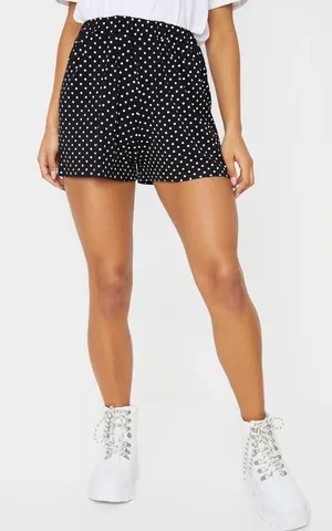 Pretty Little Thing Black Jersey Floaty Polka Dot Shorts thumbnail 3