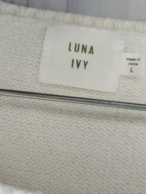 Luna Ivy Knitted Coquette Crop Top With 3D Textured Strawberry Appliques thumbnail 3
