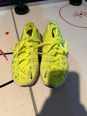Nike Women’s Space Hippie 04 Sneakers refresh volt thumbnail 6
