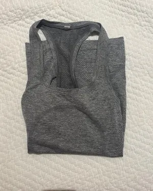 Lululemon Tank thumbnail 1