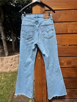 Levi’s 70s High Flare Jeans Size 27 High Rise Flare Raw Hem Light Medium Wash thumbnail 8