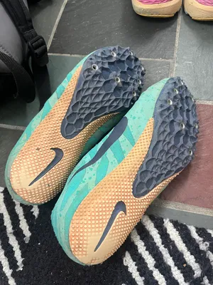 USED TRACK SPIKES thumbnail 2
