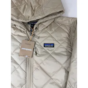 Patagonia Women's Diamond Quilted Parka Oar Tan Size Small NWT ($279 Retail) thumbnail 10
