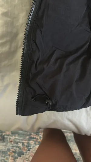 Amazon Cropped Puffer Vest thumbnail 4