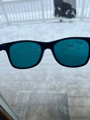 Ray-Bans thumbnail 4