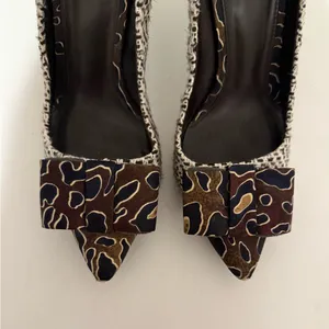 Tory Burch Cleo Tweed and Silk Bow High Heel Pump Brown Navy Leopard Size 7 thumbnail 9