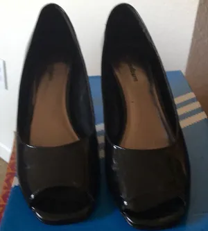 Shoes thumbnail 1
