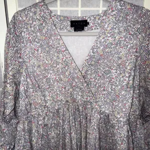 HATCH Long Sleeve Knee Length Whimsy Floral Cottagecore Maternity Dress Sz‎ 2 thumbnail 2