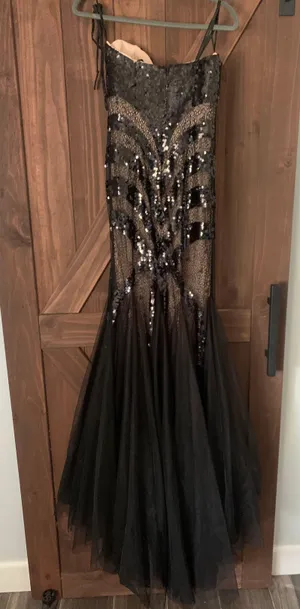 Camille La Vie Black And Nude Gown thumbnail 2