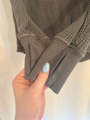 OFFLINE By Aerie Wow! Waffle Notch Neck Long Sleeve T-Shirt Smoked Gray XS thumbnail 6
