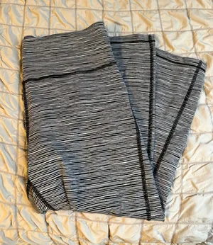 Athleta Cropped Leggings thumbnail 1