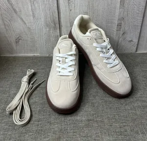 Womens Size 10.5 Beige Faux Suede Low Top Lace Up Sneakers Brown Gum Sole Shoes thumbnail 1