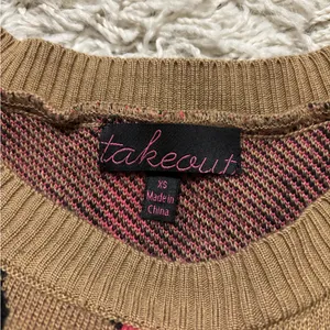 Takeout Sweater Women’s Size XS Leopard Print 1/4 Sleeve Sweater - Tan and Pink thumbnail 6