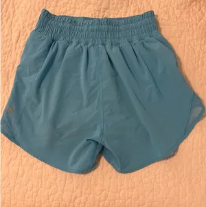 Lululemon Ocean Wave Hotty Hot Shorts 💙🩵 thumbnail 2