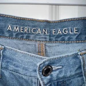 American Eagle Mom Jeans thumbnail 3