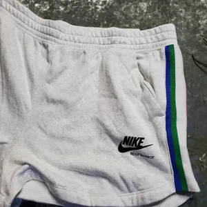 Nike Gray Standard Fit‎ Shorts thumbnail 5