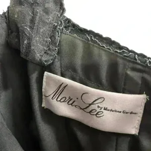 Mori‎ Lee Dark Gray Lace Evening Gown Size 10 Sleeveless V-Neck Short Dress thumbnail 2