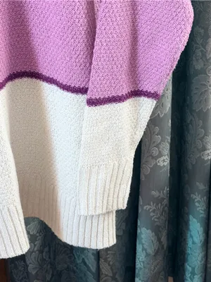 Pulse Cream and Lavender Colorblock Crewneck Sweater with Purple Trim thumbnail 2