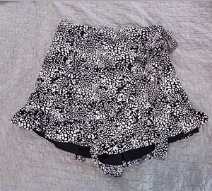 DO+BE Black & White Printed Wrap Skort with Tie thumbnail 1