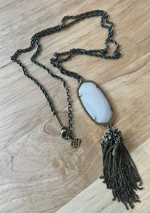 Neckalce thumbnail 1