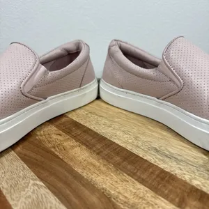 Greats The Wooster‎ Blush Perforated Pink Leather Slip On Shoes Womens Size 9.5 thumbnail 10