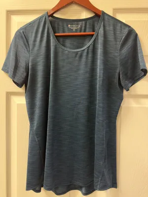 Athleta T-Shirt thumbnail 1