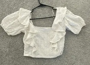 Astr the label size medium white crop top feminine ruffle neutral thumbnail 1