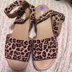 Soda Leopard print sandals thumbnail 2