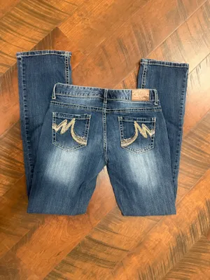 Maurices Lowrise Bootcut Jeans thumbnail 2