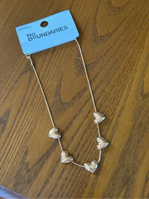 No Boundaries gold Heart Necklace thumbnail 3