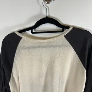 Junk Food Detroit Lions Women Small Raglan 3/4 Sleeve Graphic Tee Cream Charcoal thumbnail 8