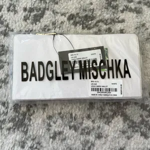 Badgley Mischka white slim quilted vegan long cards wallet NWT thumbnail 4
