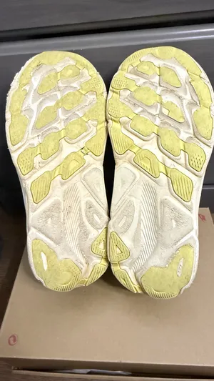 HOKA One One Clifton 9 Running Shoes Womens Size 9.5 Green Pink Athletic Trainer thumbnail 7