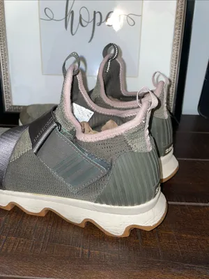 Sorel Kinetic Slip-On Athletic Sneakers Size 9.5 Alpine Tundra Hiking Shoes thumbnail 10