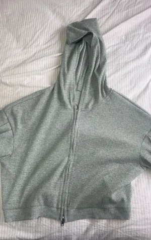 Alo cropped zip up  thumbnail 1
