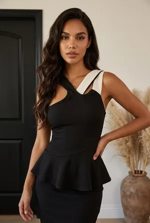 Commence Black and white asymmetrical top thumbnail 1