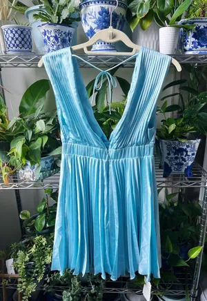 Abercrombie Plunge Pleated Mini Dress thumbnail 6