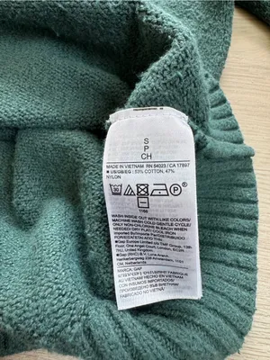GAP Women's Crewneck Sweater in Deep Green thumbnail 2