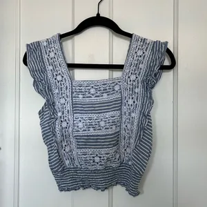 Blue and White Floral American Eagle Top thumbnail 1