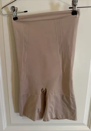 SPANX Sculpt OnCore High-Waisted Mid-Thigh Short - Soft Nude -size Medium thumbnail 1