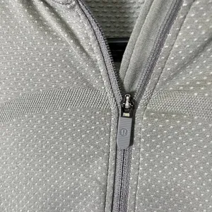 Lululemon Swiftly Relaxed Half Zip Gull Grey Size‎ 6 Athleisure Workout Yoga thumbnail 4