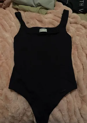 Aritzia Babaton Bodysuit Contour thumbnail 1