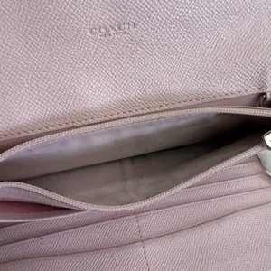 COACH  Pink Wallet thumbnail 4
