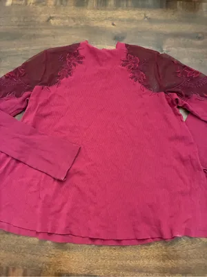 Free People Top Daniella Illusion Women’s Small Burgundy Lace Long Sleeve thumbnail 4