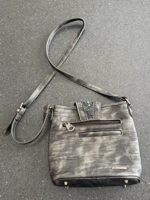 Montana West Studded Floral Tooled Western Crossbody Purse thumbnail 9