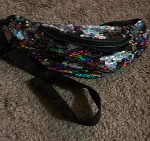 Vintage Fanny pack Multiple thumbnail 1