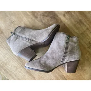 Franco Fortini Ella Suede Leather Ankle Boots Taupe Fringe Block Heel Size 6 thumbnail 7